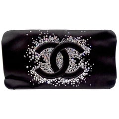 Chanel 2009 Diamante Satin Abend Clutch