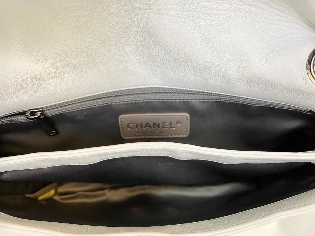 Chanel 2009 Metallic Mesh Limited Edition Soft Lambskin White Classic Flap Bag For Sale 5