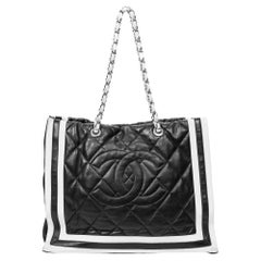 Chanel 2009 Marineblaue große CC Kette Tote mit Kette