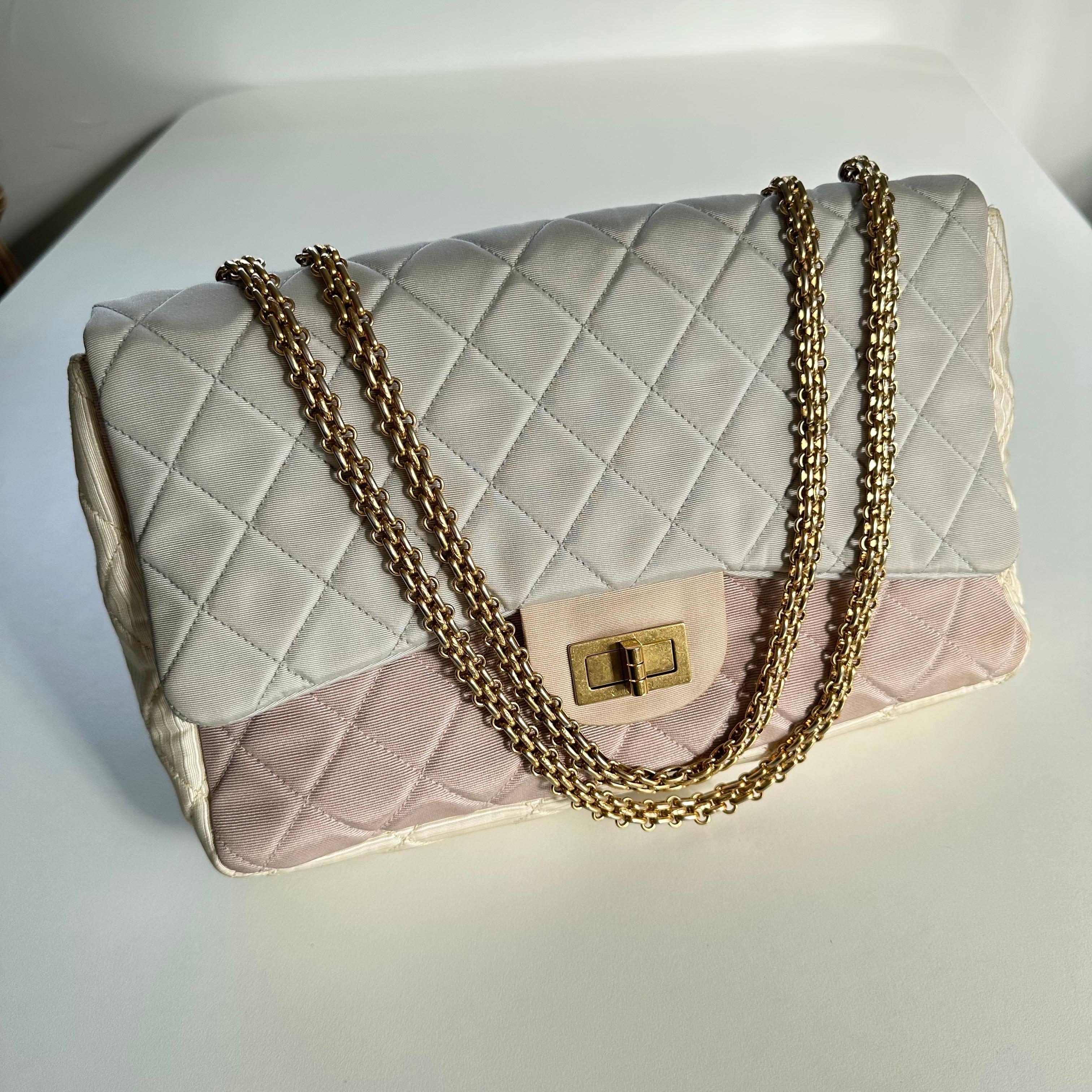 Chanel 2009 Resort Pastel Multicolor 2.55 Reissue Satin Nylon Reissue Flap Bag For Sale 3