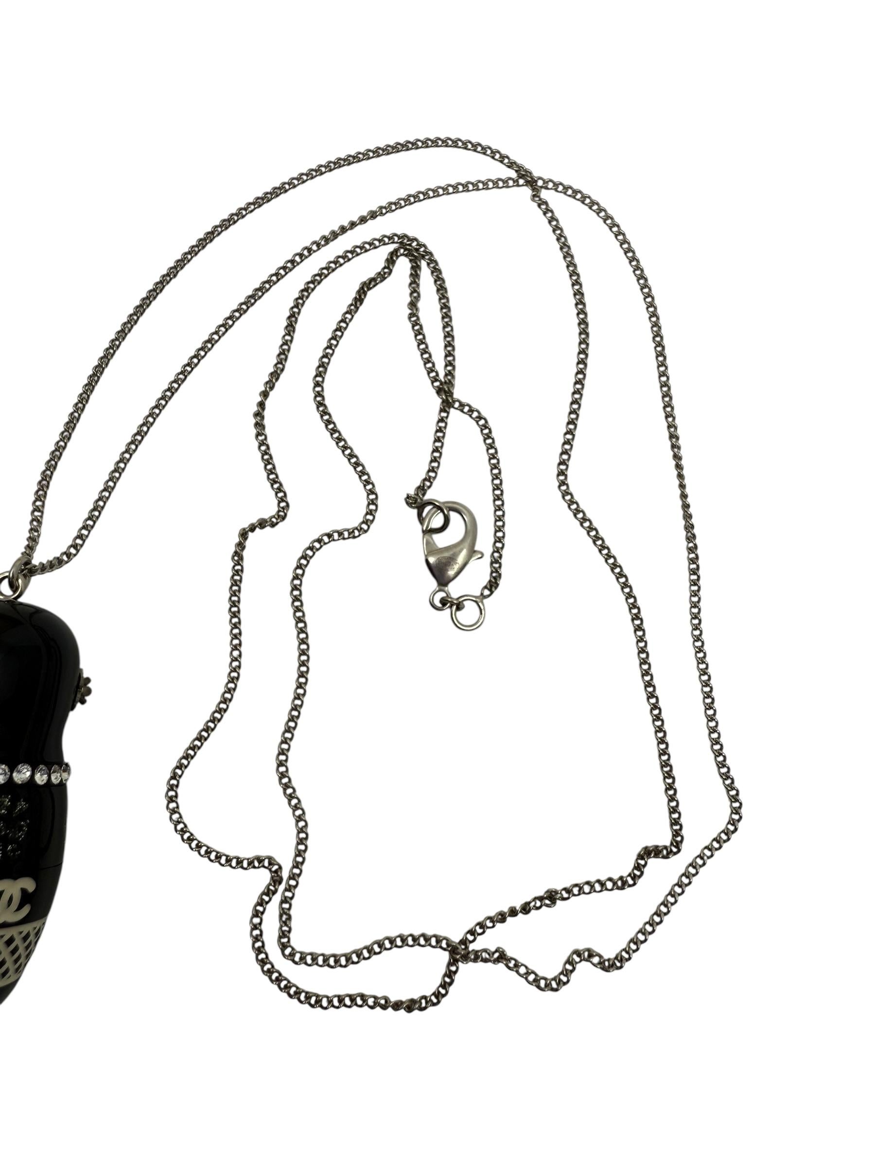 De las mujeres Chanel 2009 Muñeca Rusa Moscú Collar largo en venta