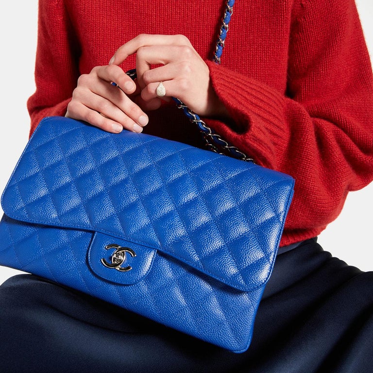 Chanel 2009 XL Classic Flap Limited Edition Maxi Blau Roi Kaviar