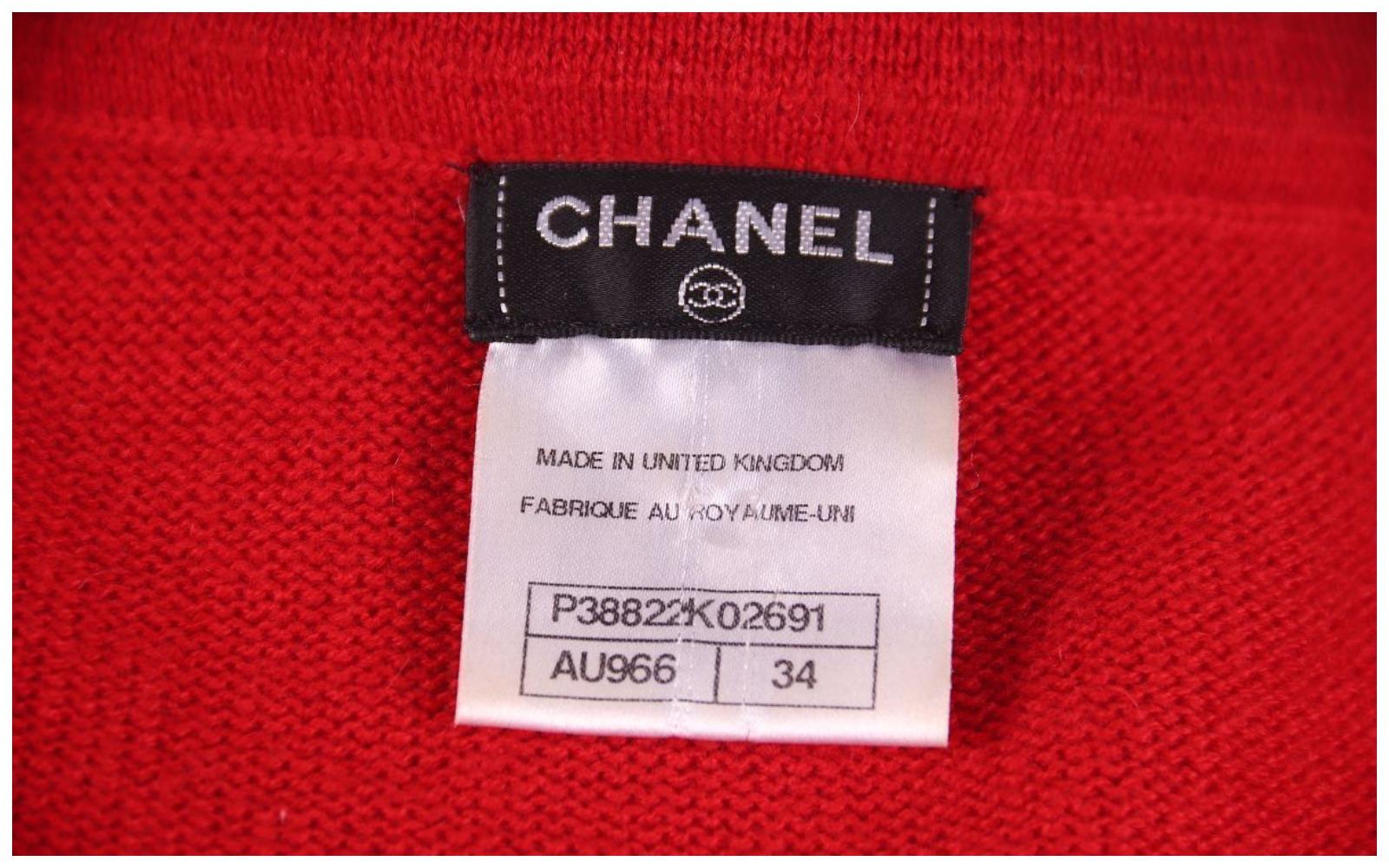 CHANEL 2010 10A Paris – Shanghai Karl Lagerfeld cashmere cardigan For Sale 6