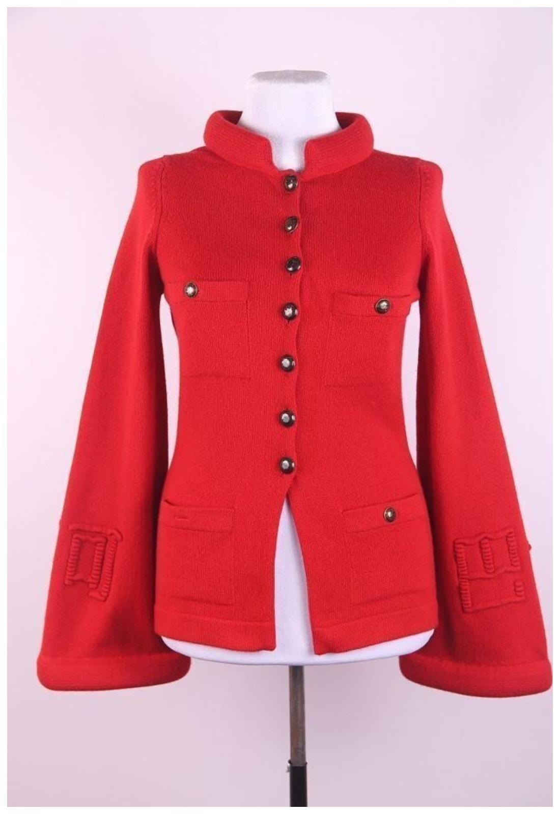 CHANEL 2010 10A Paris – Shanghai Karl Lagerfeld cashmere cardigan In Good Condition For Sale In Алматинский Почтамт, KZ