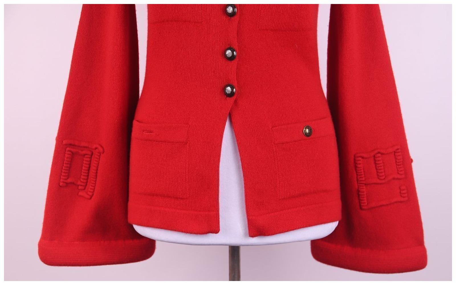 CHANEL 2010 10A Paris – Shanghai Karl Lagerfeld cashmere cardigan For Sale 1
