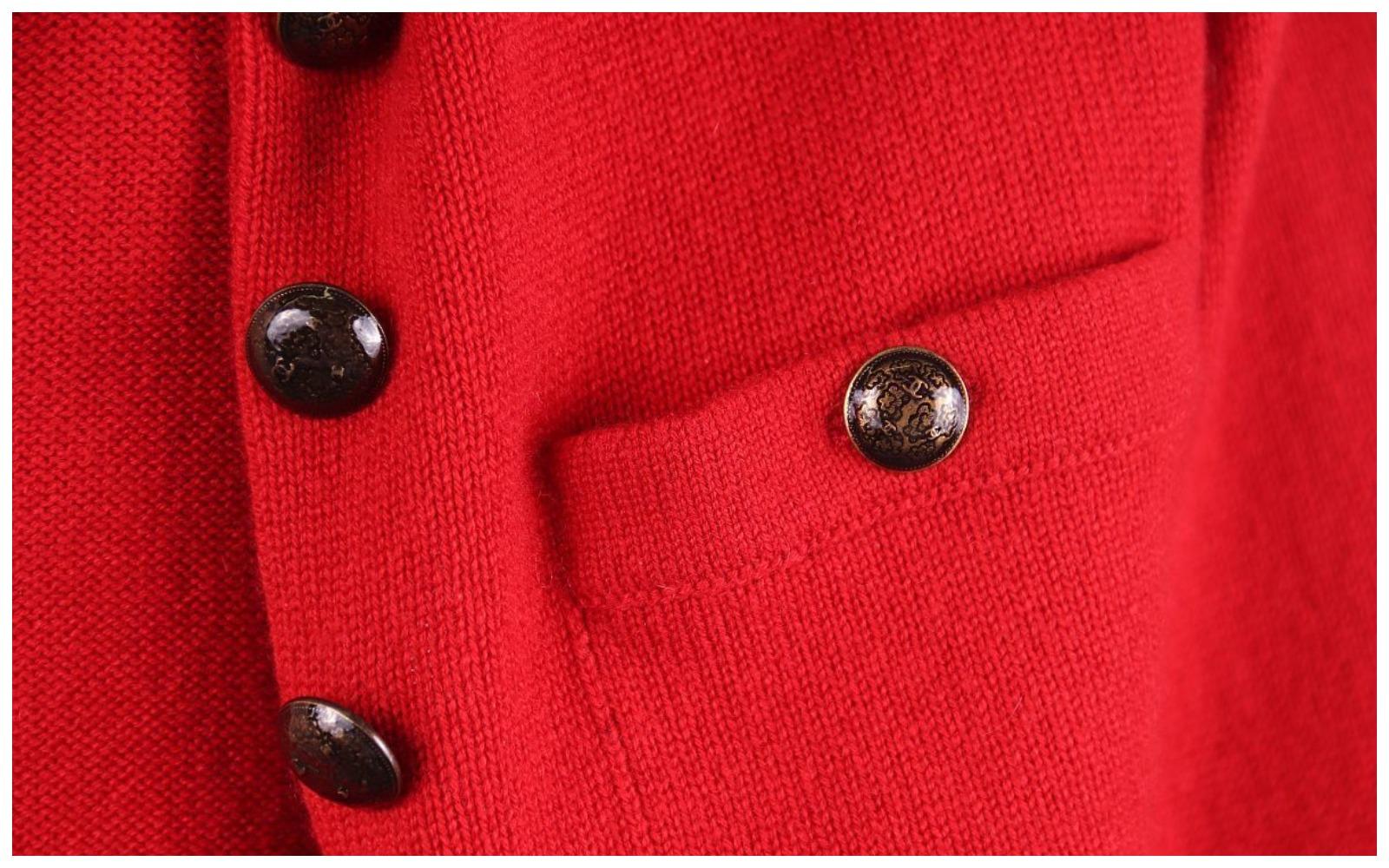 CHANEL 2010 10A Paris – Shanghai Karl Lagerfeld cashmere cardigan For Sale 4