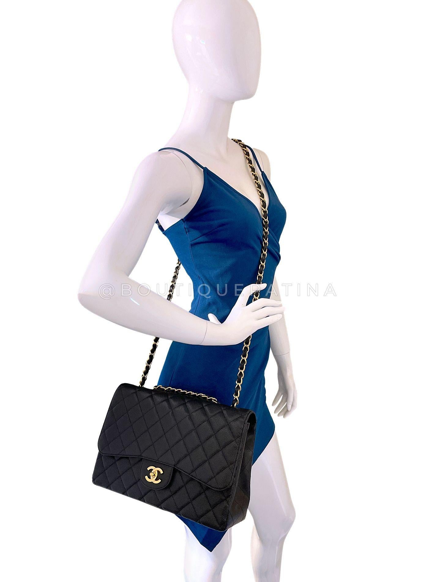 Chanel 2010 Black Caviar Jumbo Classic Flap Bag Single GHW 66829 en vente 9