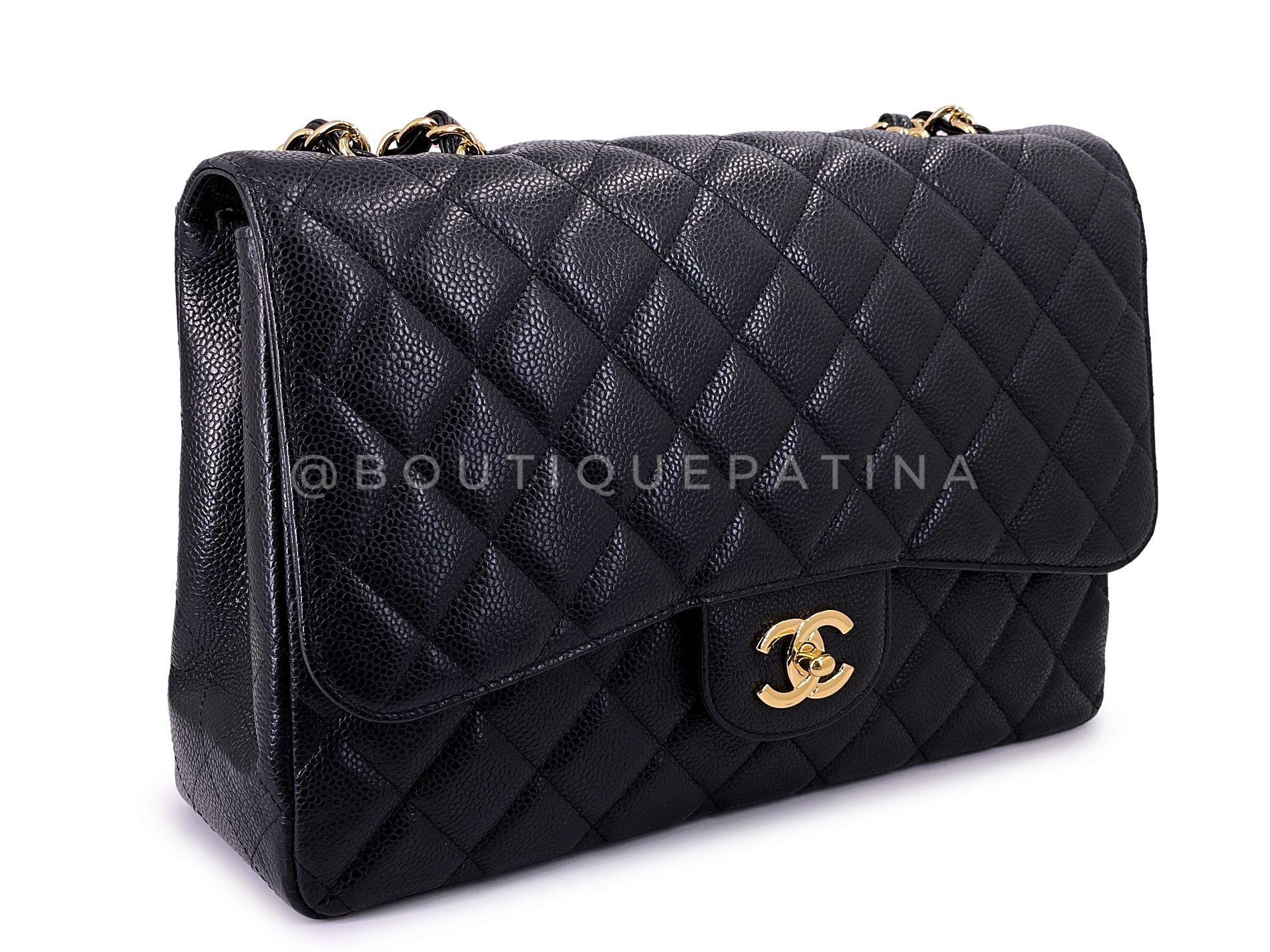 Noir Chanel 2010 Black Caviar Jumbo Classic Flap Bag Single GHW 66829 en vente