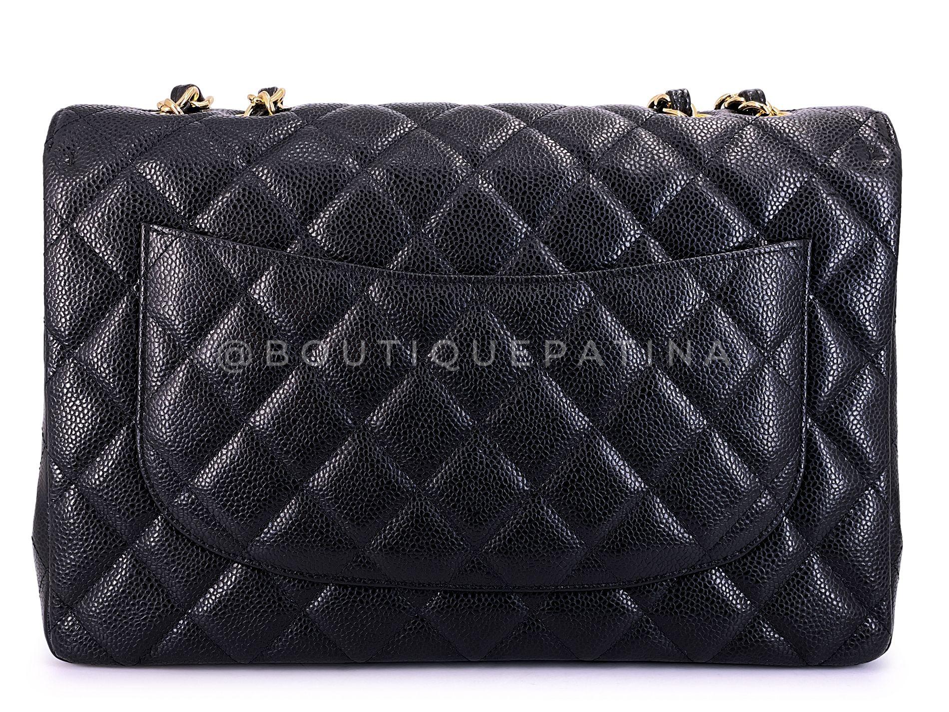 Chanel 2010 Black Caviar Jumbo Classic Flap Bag Single GHW 66829 Pour femmes en vente