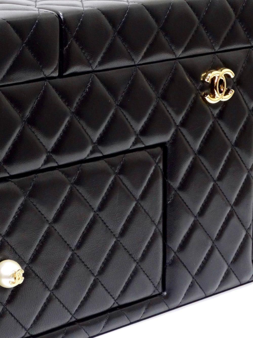 Women's or Men's Chanel 2010 Diamond Quilted Lambskin Giant Jewelry Decor Case For Sale