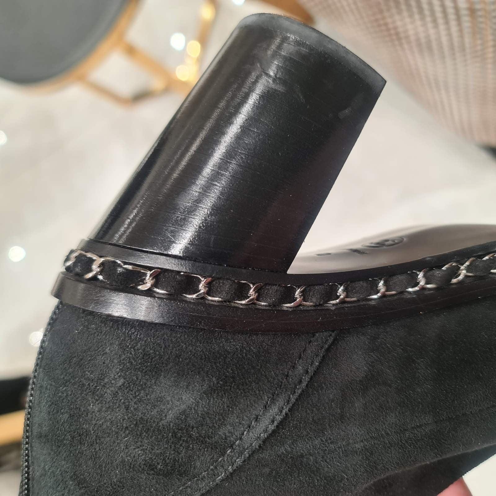 Chanel 2010 Logo CC Interlocking Stivali a calza in camoscio nero Sz.40 in vendita 3