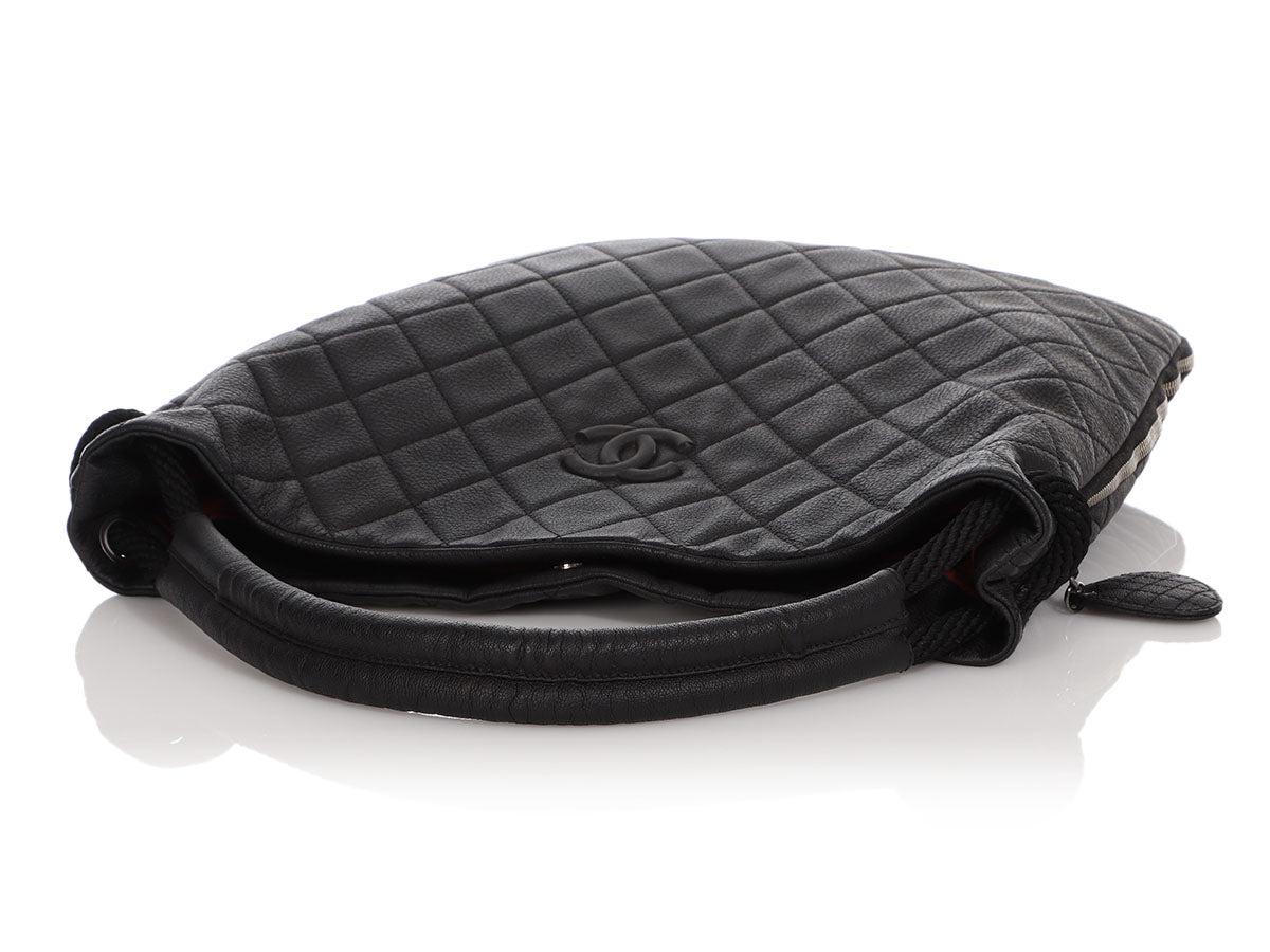 Women's or Men's Chanel 2010 Large Boating Classic Shopper Zippered Expandable Hobo Tote Bag For Sale