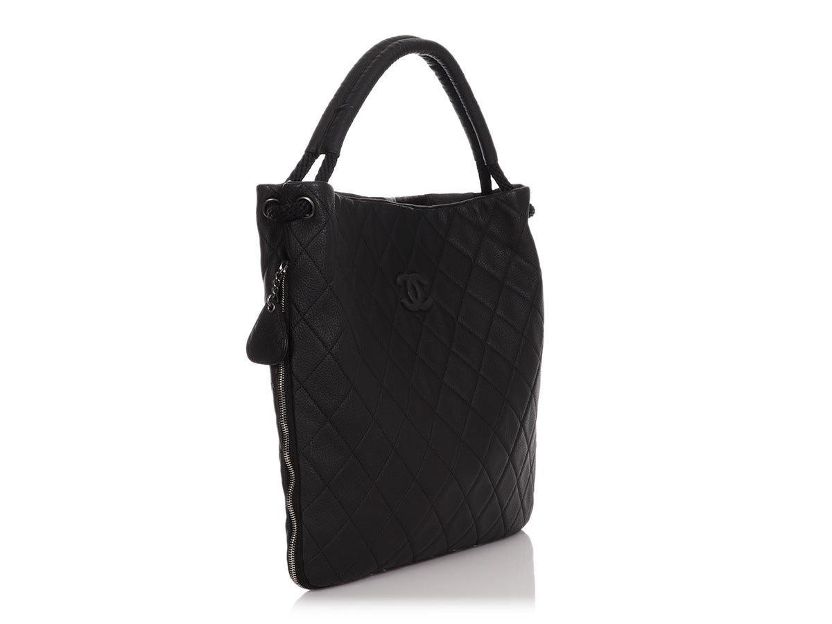 Chanel 2010 Large Boating Classic Shopper Zippered Expandable Hobo Tote Bag For Sale 4