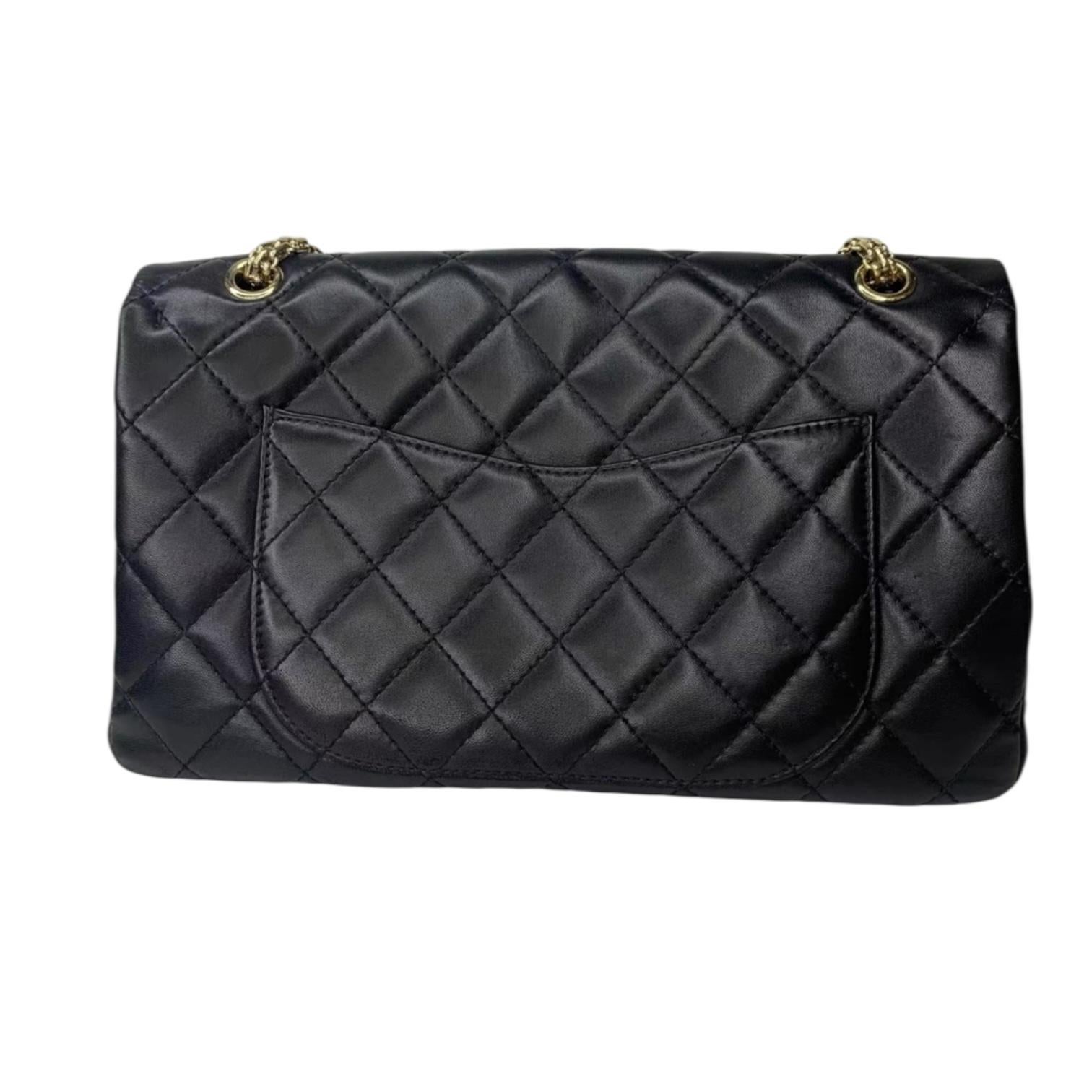 Chanel 2010 Paris Shanghai China Doll 2.55 Reissue Jumbo classic Flap bag In condizioni buone in vendita a Rowland Heights, CA