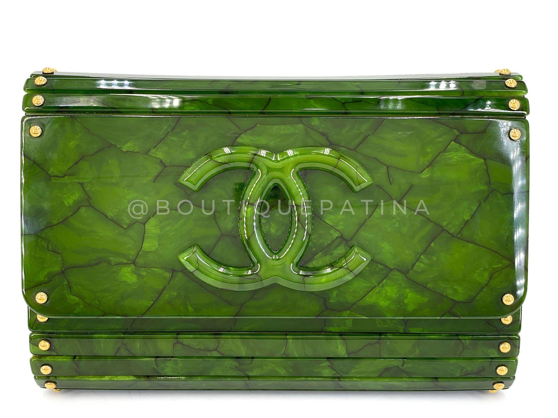 Store item: 68527
Chanel 2010 Paris-Shanghai Jade Green Plexiglass Clutch on Chain

Very rare from Paris-Shanghai 2010 collection by Karl Lagerfeld

In Jade Green plexiglass and gold hardware.  

This item is in excellent condition with very few
