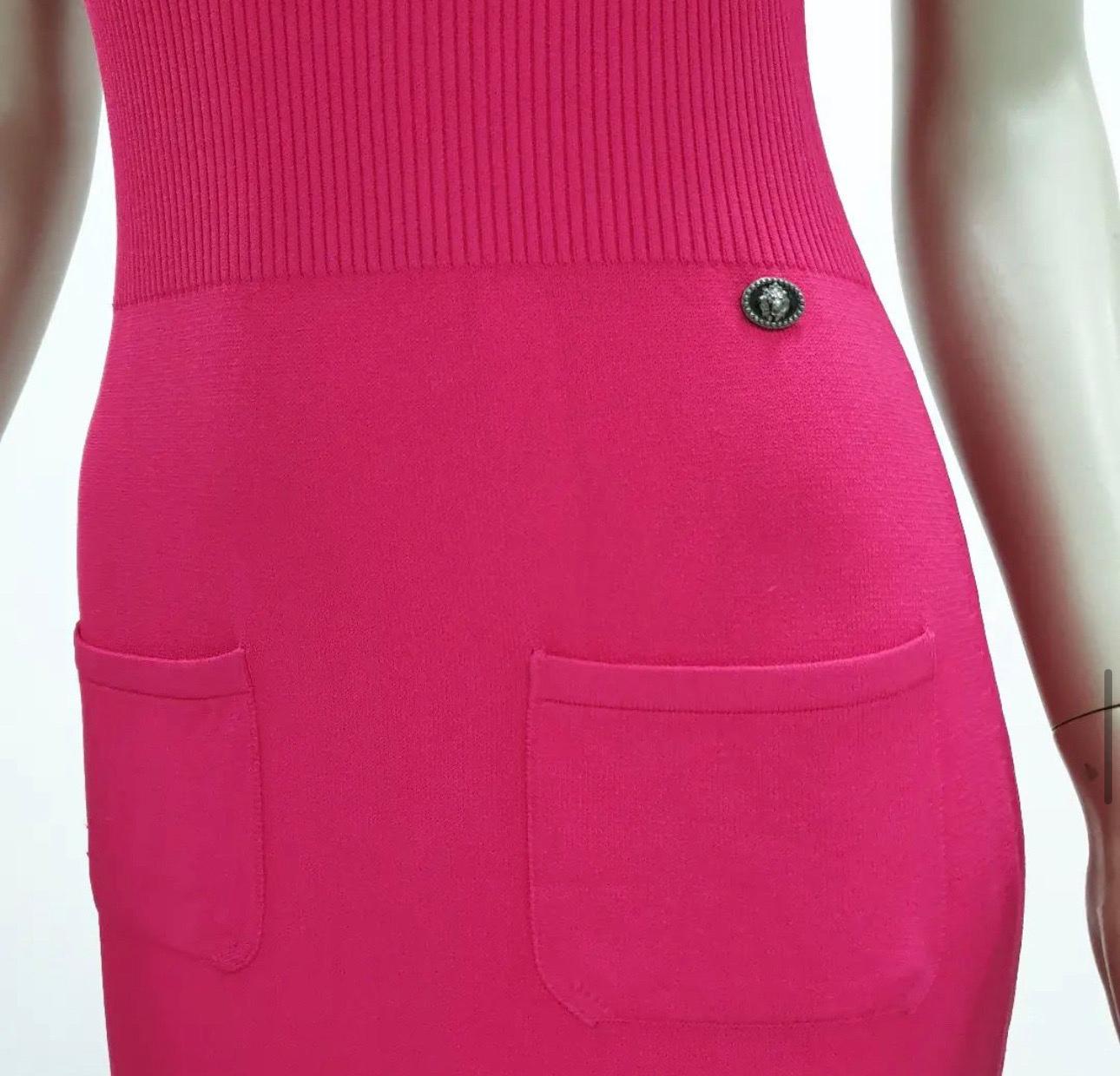 Women's Chanel 2010 Pink Knit Midi Sweater Dress For Sale