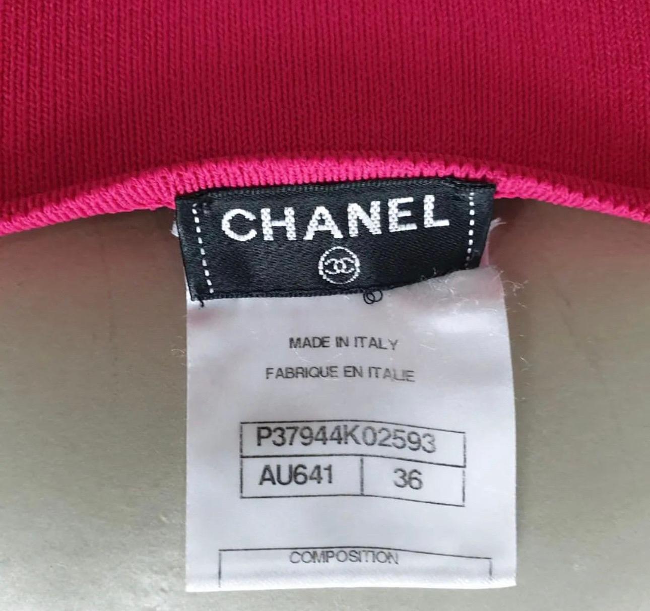 Chanel - Robe-pull midi en tricot rose 2010 en vente 1