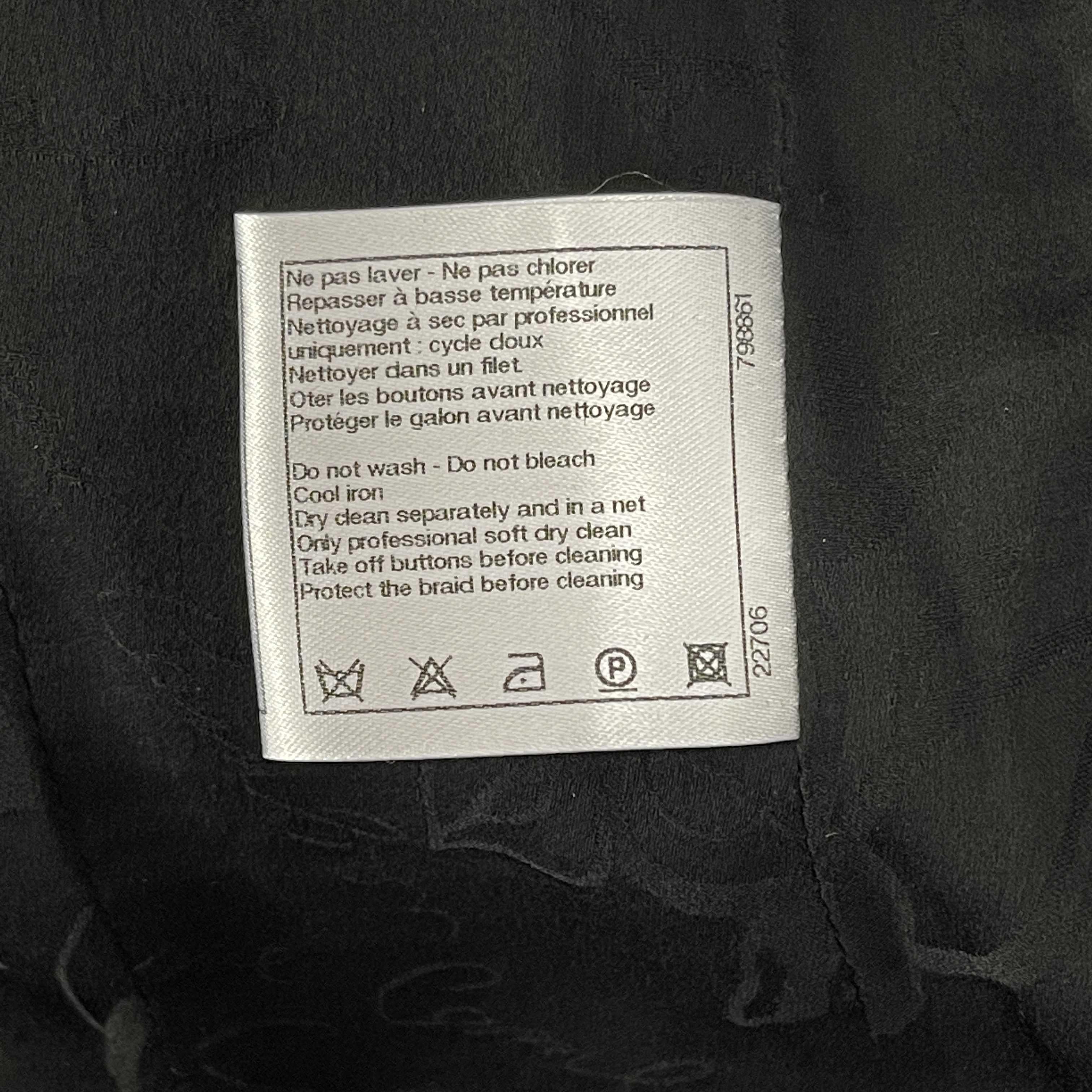 CHANEL - 2011 11A Runway Tweed Gripoix Button CC Layered Blazer Jacket 38 US 8 7