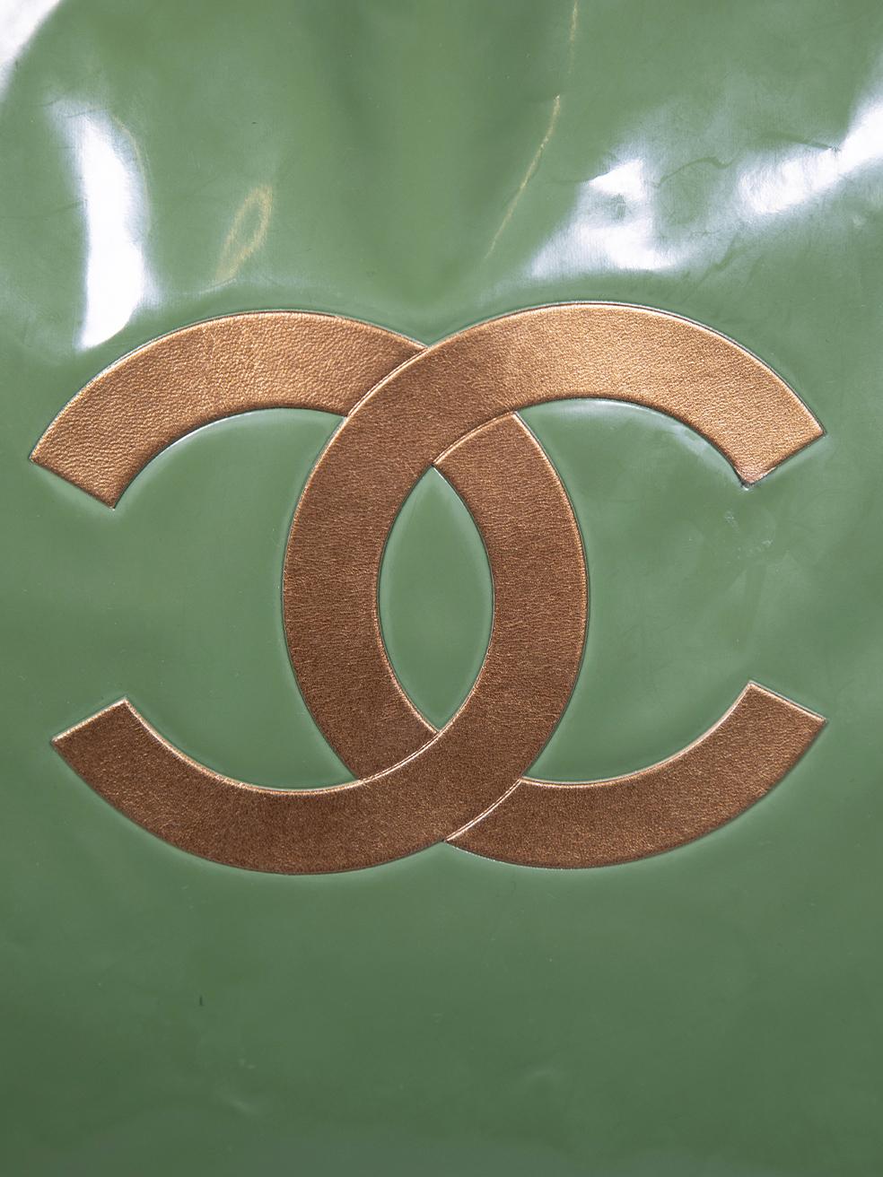 Chanel 2011-2012 Green Patent Interlocking CC Shopper Tote For Sale 3