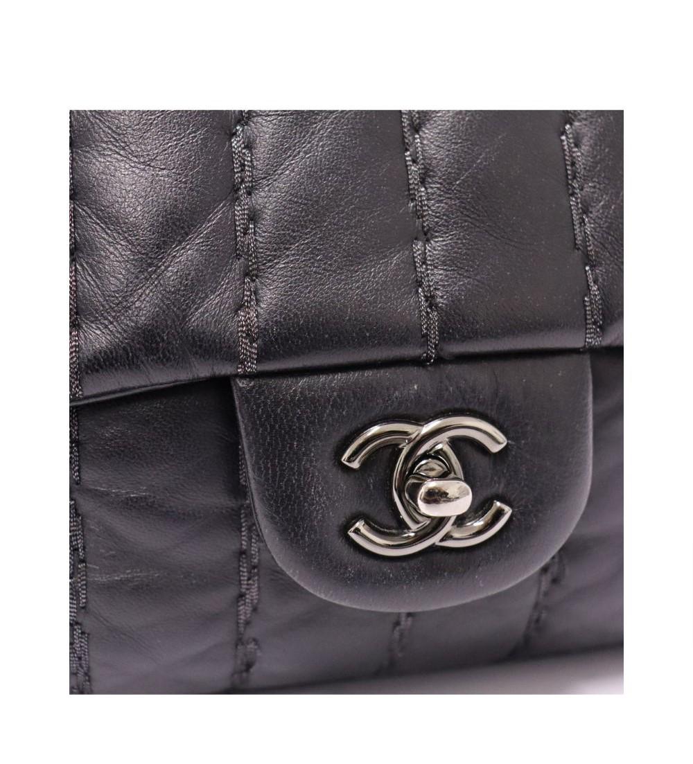 Chanel 2011/2012 Medium Vertical Stitch Flap Bag 2