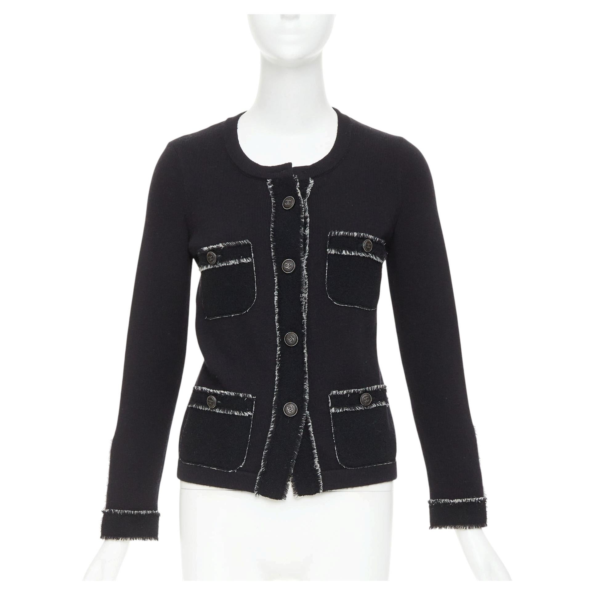 CHANEL 2011 Kaschmir-Strickjacke, schwarz, mit offener Kante und ausgefransten Enden, 4 Taschen, Größe FR36 S
