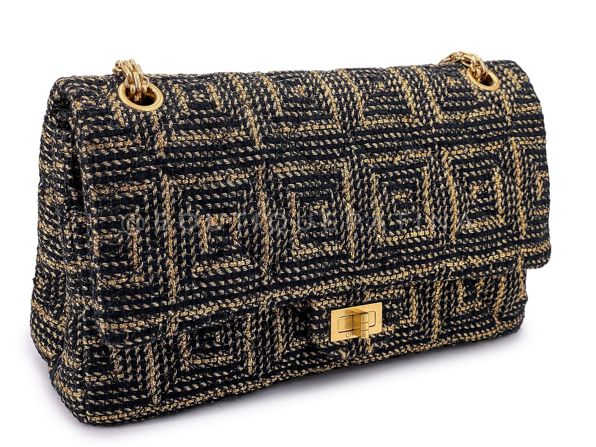 Chanel 2011 Gold-and-Black Rope Spun Paris Byzance Jumbo Reissue Flap Bag 68452 In Excellent Condition In Costa Mesa, CA
