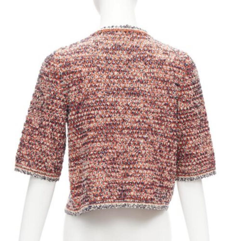 Chanel 2011, giacca cropped in maglia boule rossa con logo CC e catena d'oro FR36 S in vendita 1