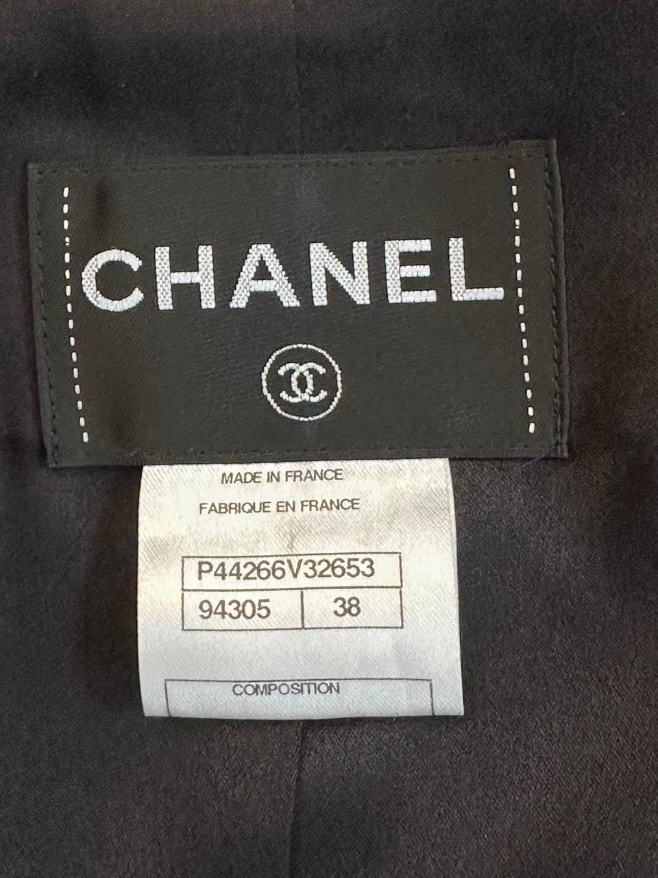 Chanel 2012 Cappotto doppio petto in lana nera Sz.38 In condizioni ottime in vendita a Krakow, PL