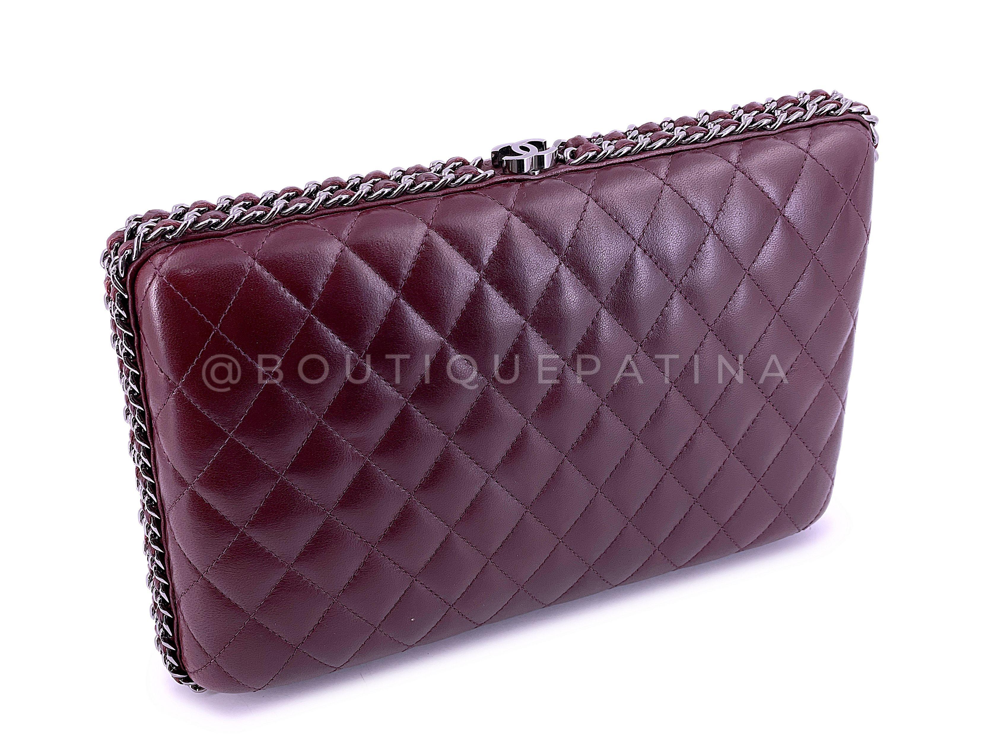 Chanel 2012 Bordeaux Oversized Hard Quilted Chain Around Clutch Bag RHW 67849 In Excellent Condition For Sale In Costa Mesa, CA