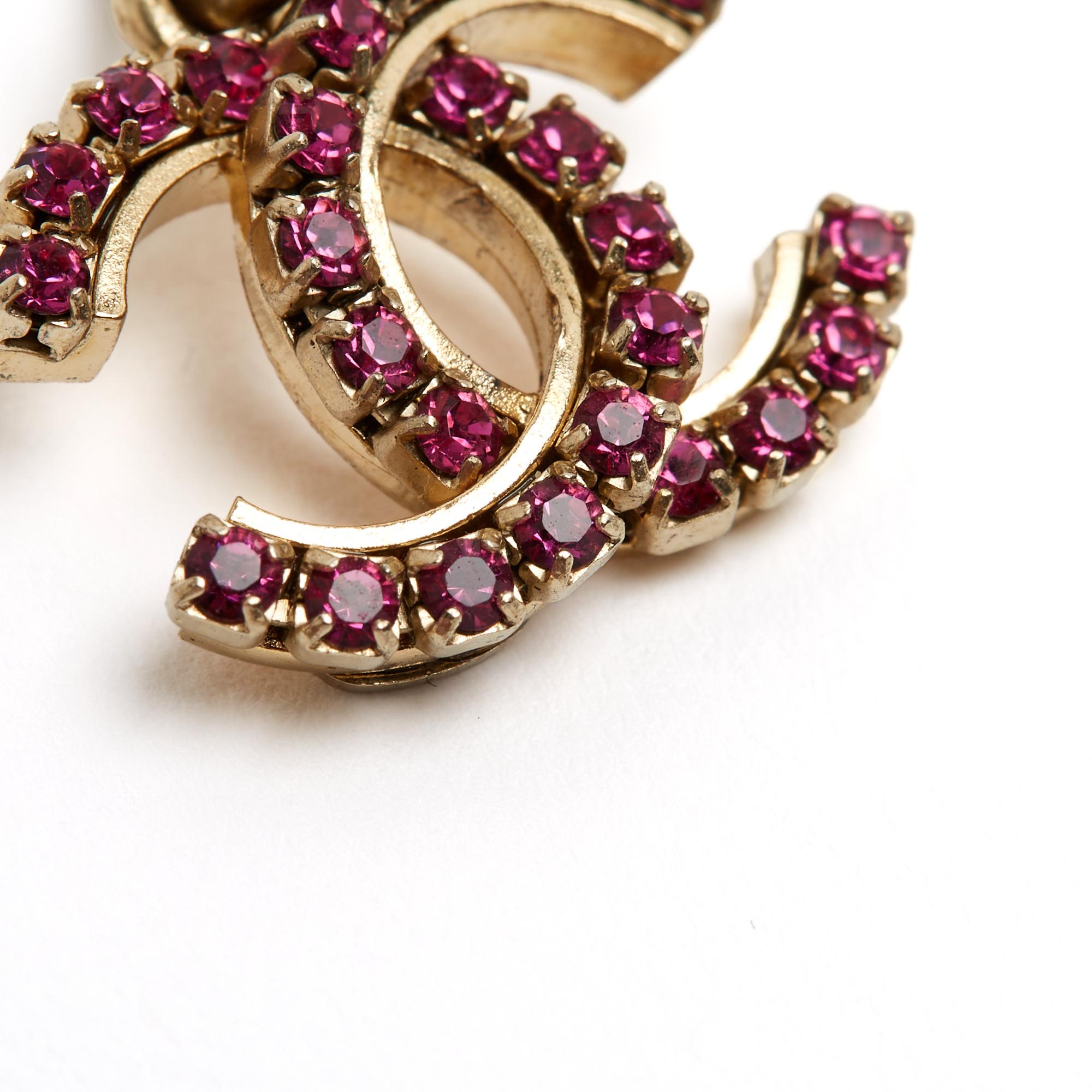 Women's or Men's Chanel 2012 Mono Boucle Oreille Creole CC golden metal single  Hoop Earring