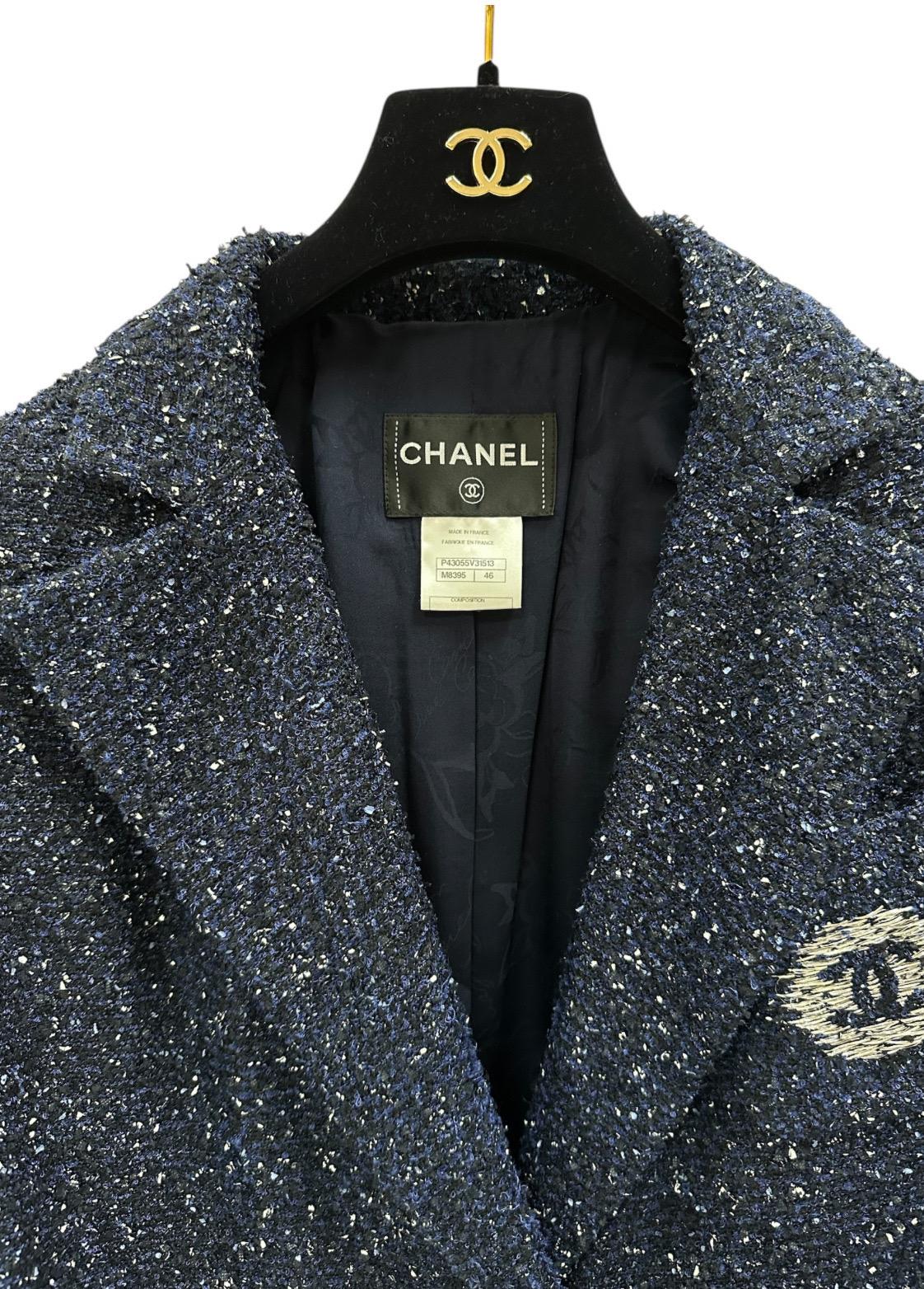 Chanel 2012 Navy Blue Tweed Jacket, Sz.46 For Sale 1