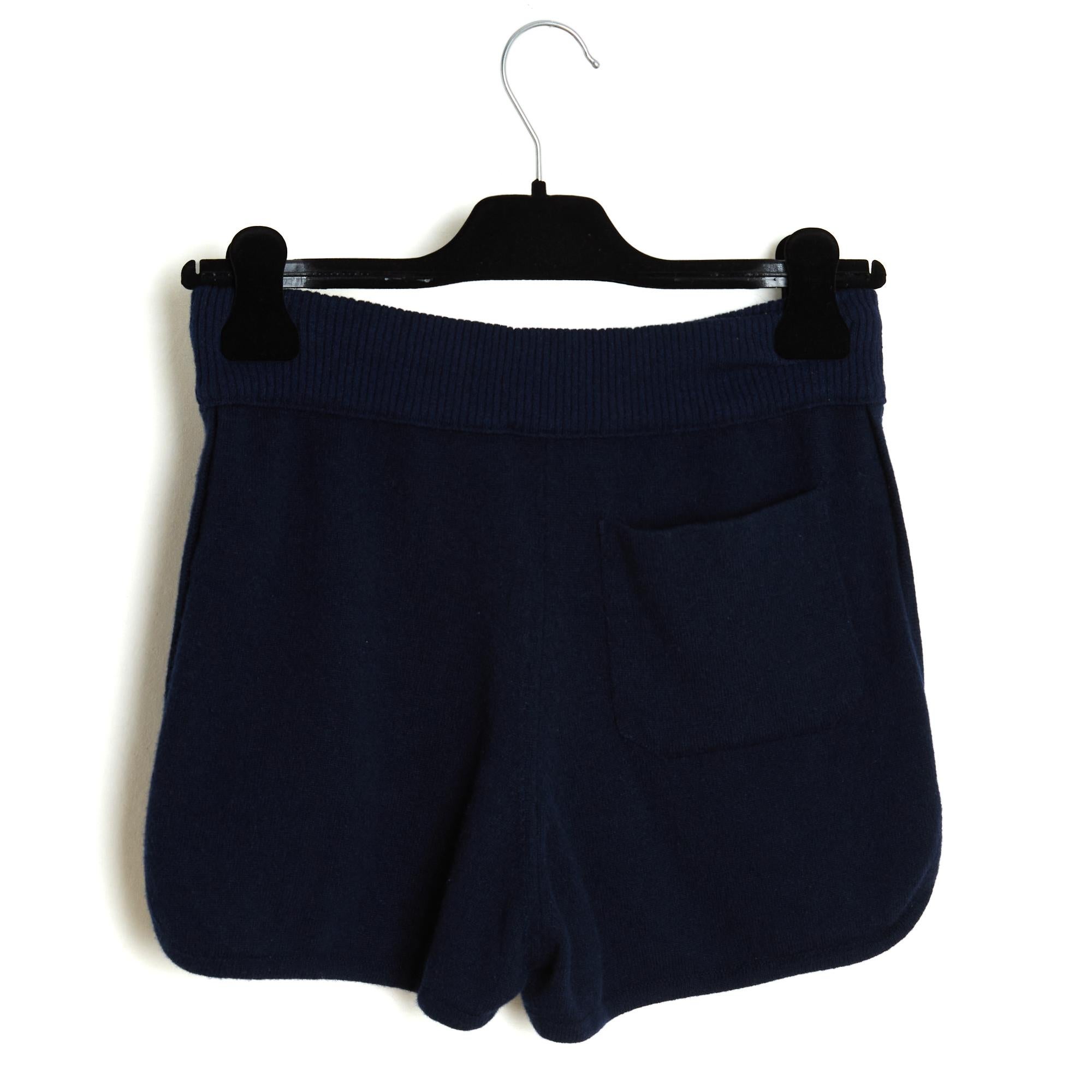 Chanel 2012 Short Marino FR38 Cachemira Azul Marino Pantalones Cortos Pantalones Calientes UK10 US8 en venta 1