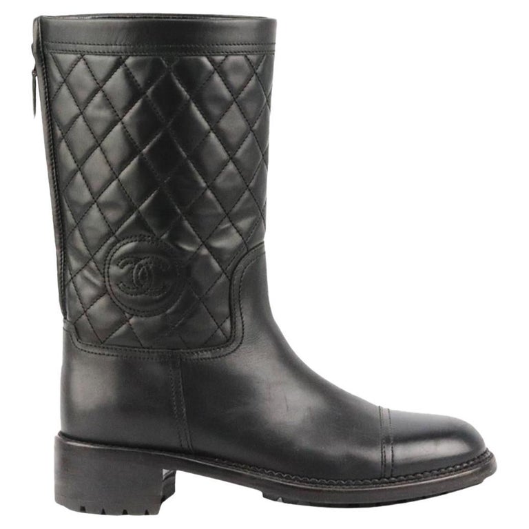 Chanel 2013 CC Detailed Quilted Leather Combat Boots EU 39.5 UK 6.5 US 9.5 Sale at 1stDibs | chanel quilted boots, chanel boots women, uk 6.5 to us