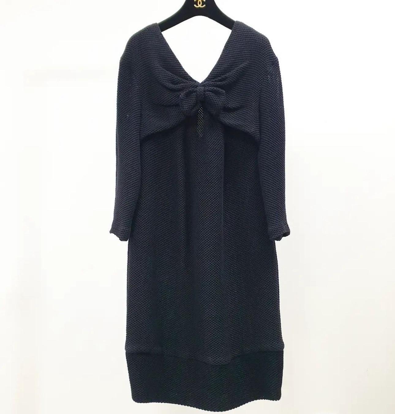 Chanel 2013 Knit Bow Dress In Excellent Condition For Sale In Krakow, PL