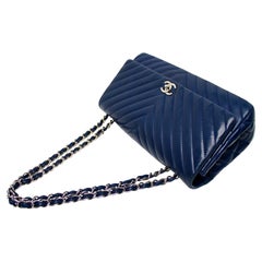 Chanel 2013 Große Marine Chevron Lammfell Klappe Tasche mit Silber-Ton Hardware