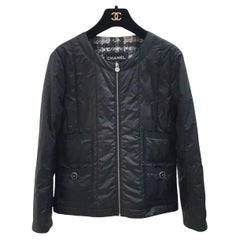 CHANEL 2013  CHAQUETA PUFFER DE NYLON Sz.36