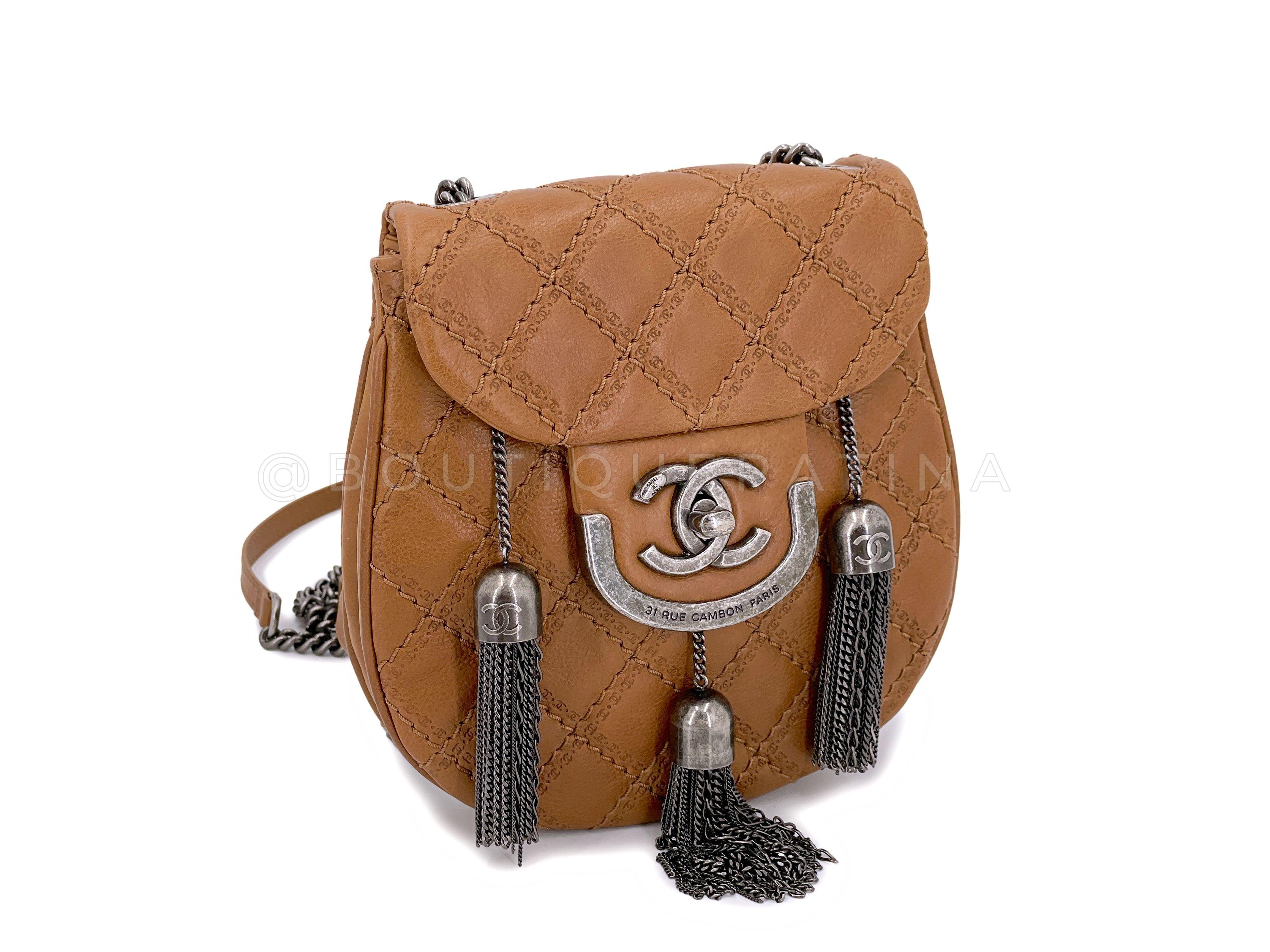 Chanel 2013 Paris-Edinburgh Beige Coco Scottish Sporran Flap Bag 66986 In Excellent Condition In Costa Mesa, CA