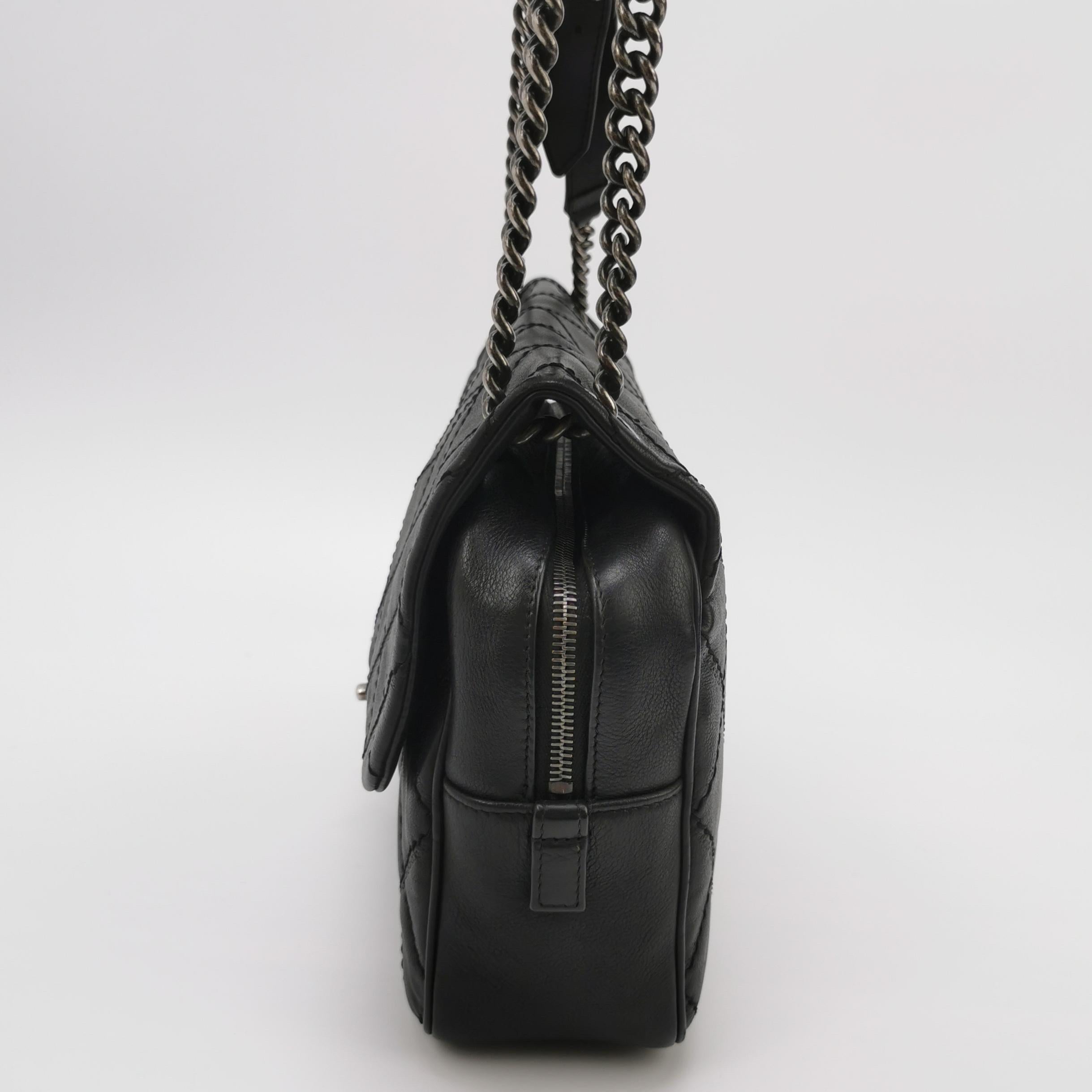 Chanel 2013 Paris-Edinburgh Borsa a spalla grande in pelle di vitello con patta nera in vendita 7