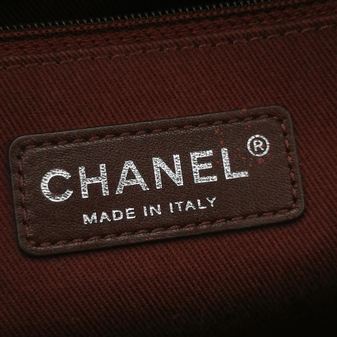 Chanel 2013 Paris-Edinburgh Borsa a spalla grande in pelle di vitello con patta nera in vendita 10