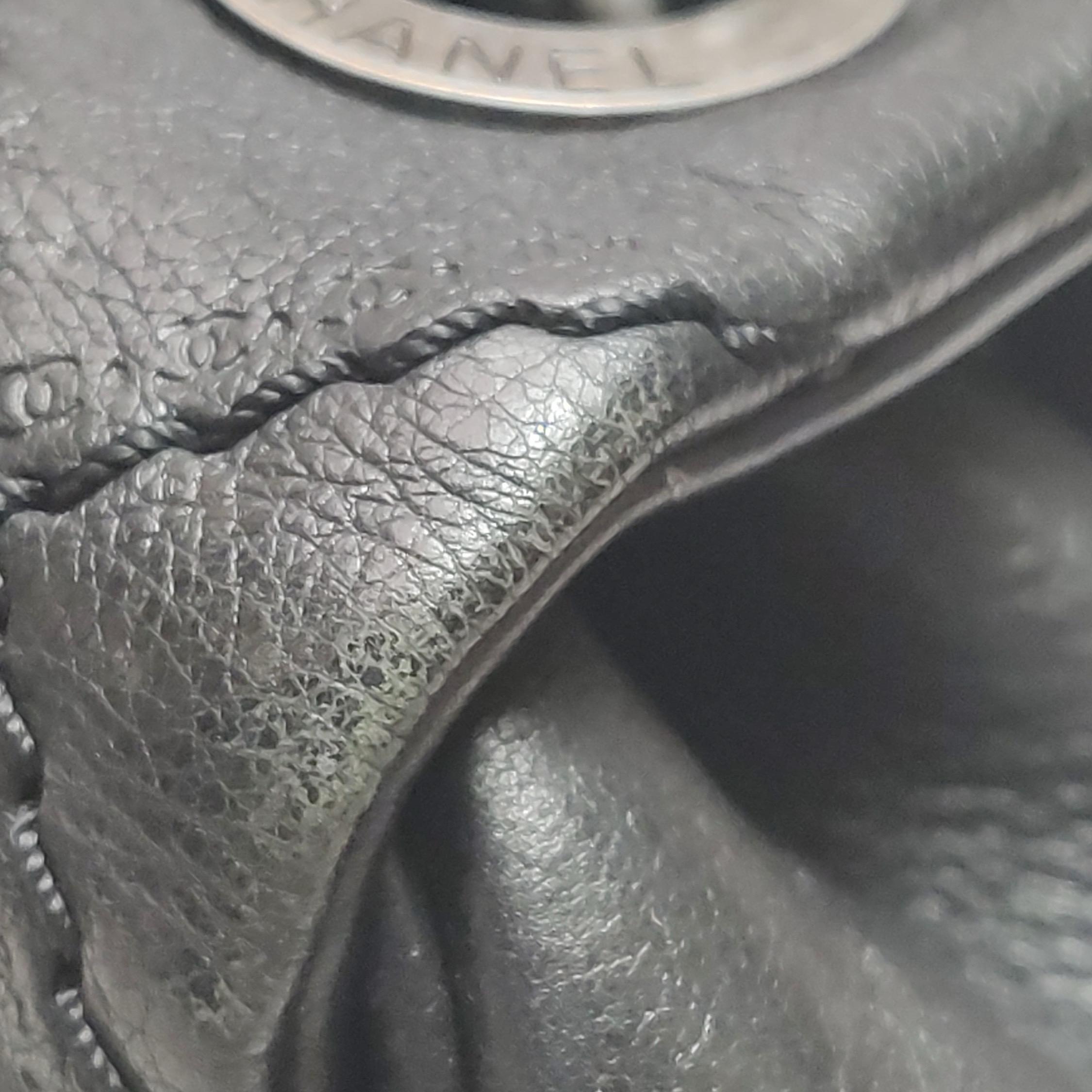 Chanel 2013 Paris-Edinburgh Borsa a spalla grande in pelle di vitello con patta nera in vendita 13