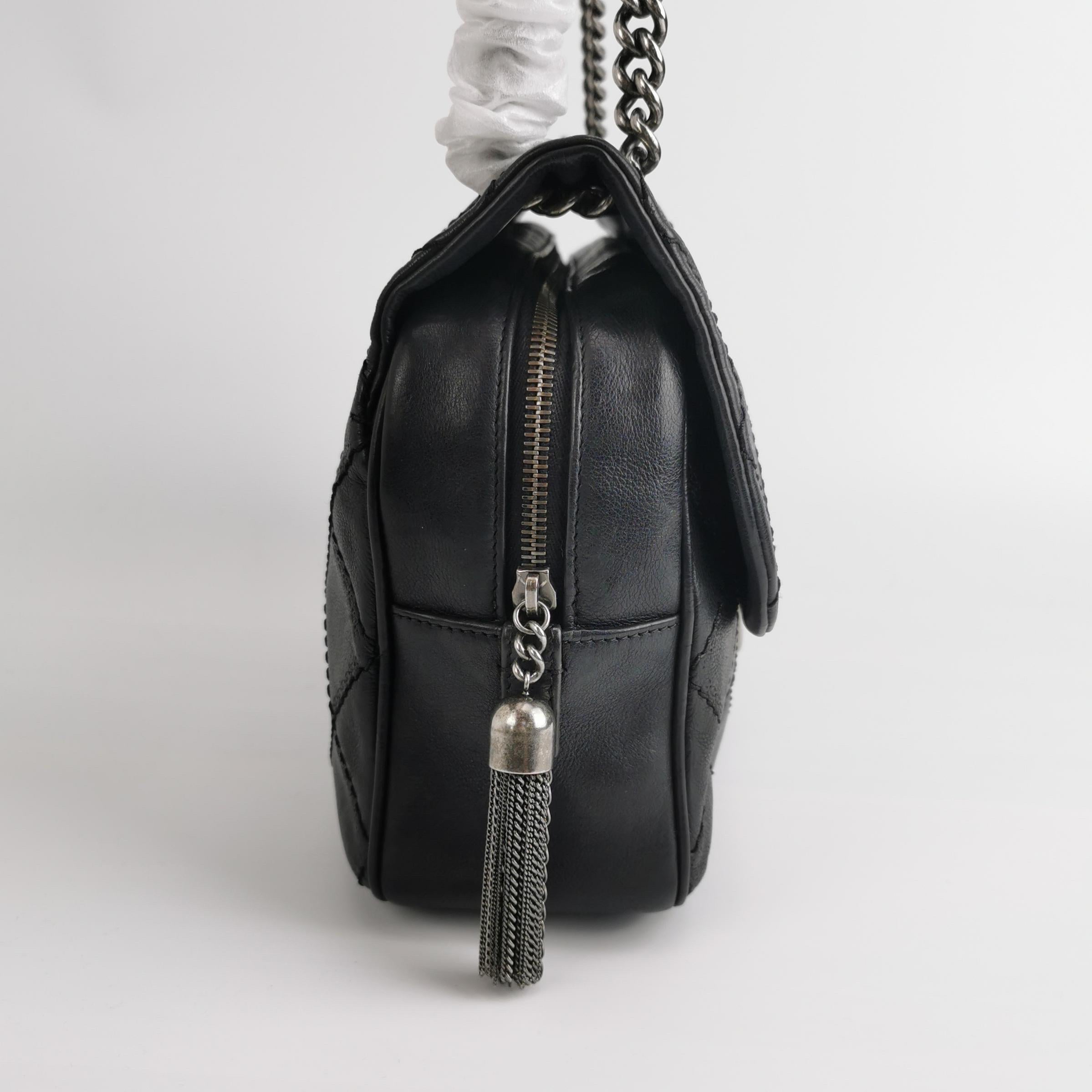 Donna Chanel 2013 Paris-Edinburgh Borsa a spalla grande in pelle di vitello con patta nera in vendita