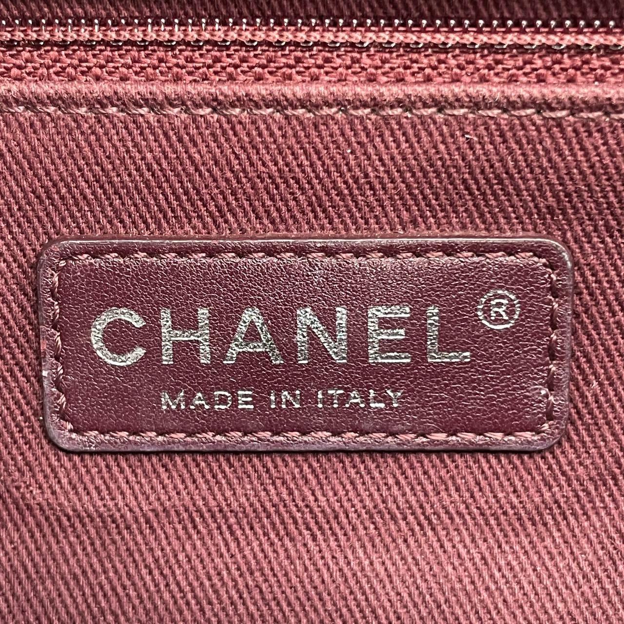 Chanel 2013 Paris-Edinburgh Large Black Flap Calfskin Leather Shoulder Bag en vente 1