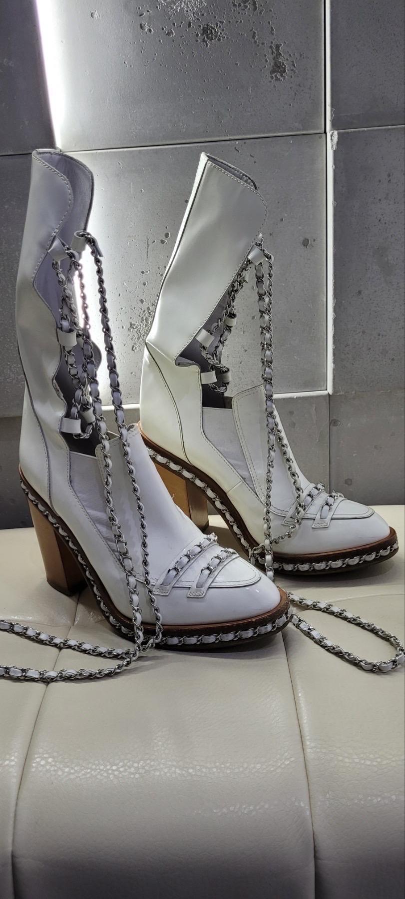 Chanel 2013 White Patent Leather Chain Obsession Heeled Calf Boots 13