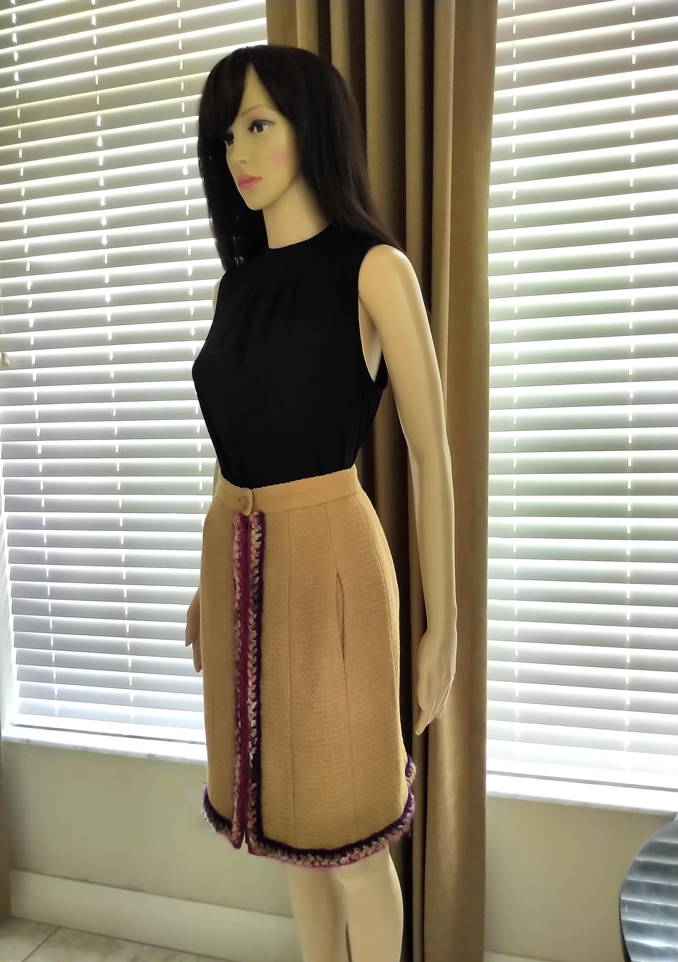 Chanel 2014 14K Camel Tan Supermarket Tweed Multi Color Skirt FR 34/ 36 US 2 4 For Sale 5