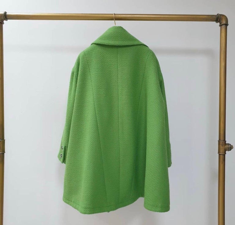 Chanel 2014-2015 Oversize Apple Green Wool Coat For Sale at 
