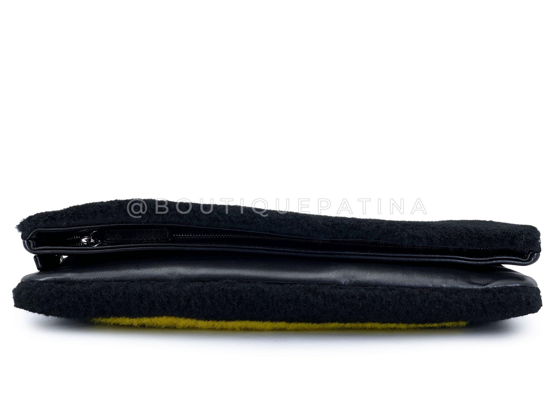 Chanel 2014 - Pochette géante en fourrure de supermarché noire SHW Comic 68596 Pour femmes en vente