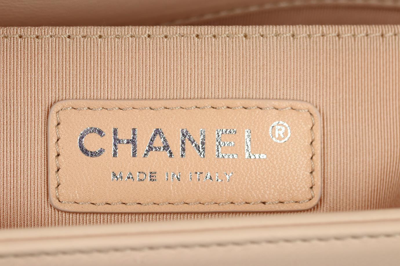 Chanel 2014 Boy Medium Quilted Leather Shoulder Bag For Sale 4