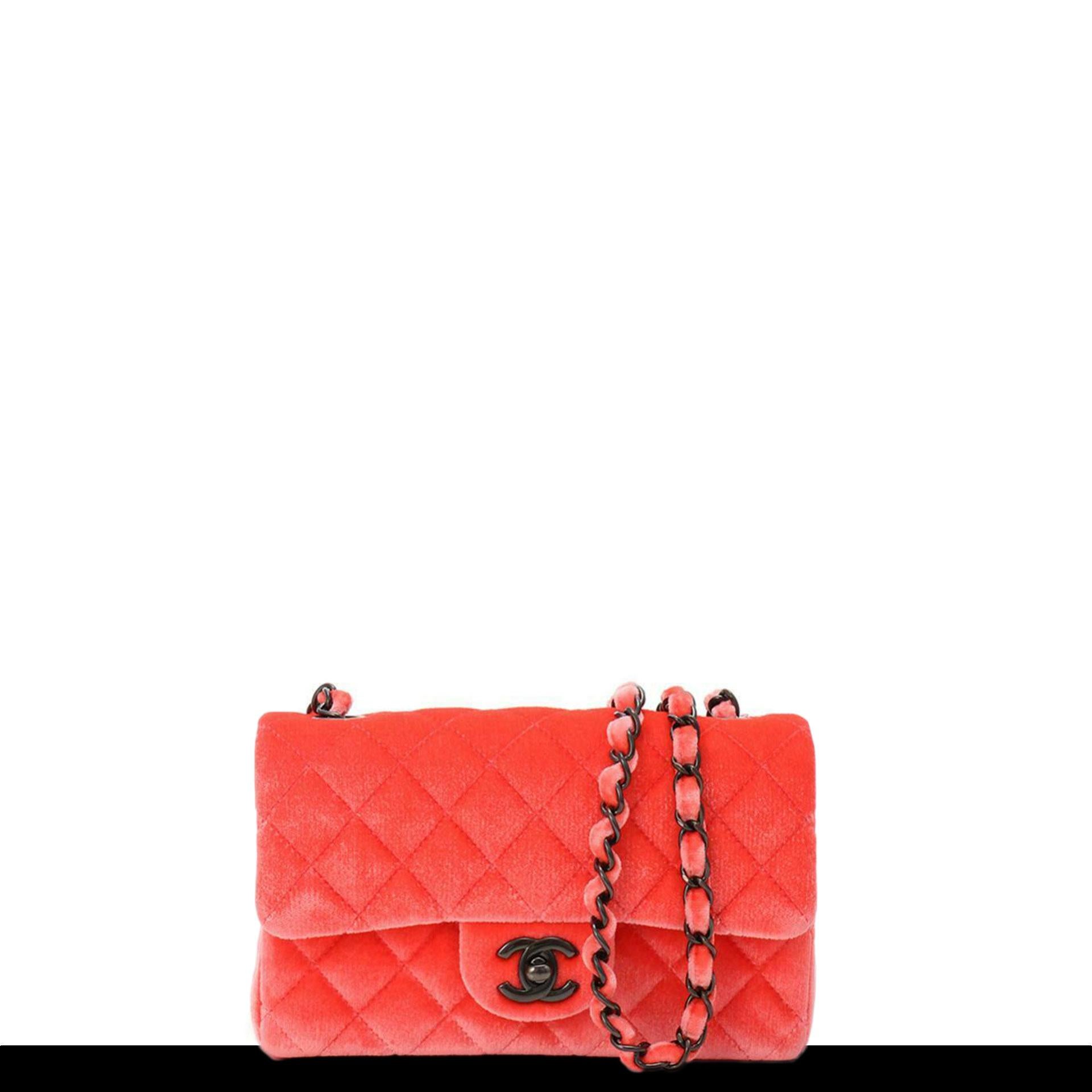 Chanel 2014 Coral Velvet Small Medium So Black CC Classic Flap In Good Condition For Sale In Miami, FL