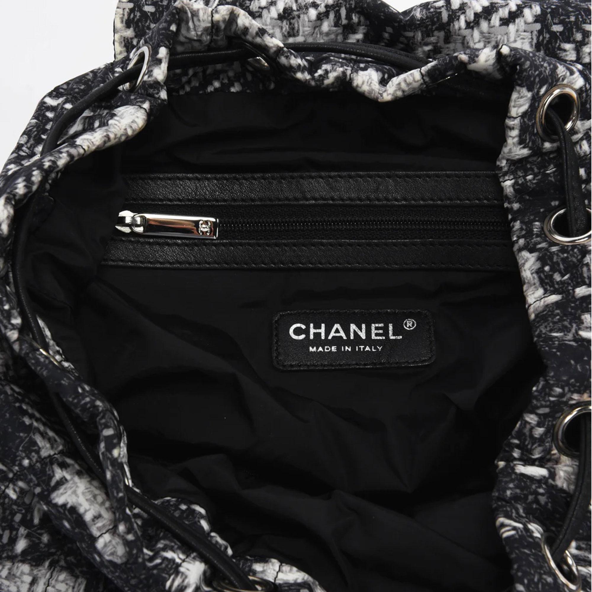 Women's or Men's Chanel 2014 Faux Tweed Illusion Printed Medium Black White Nylon Duma Backpack For Sale