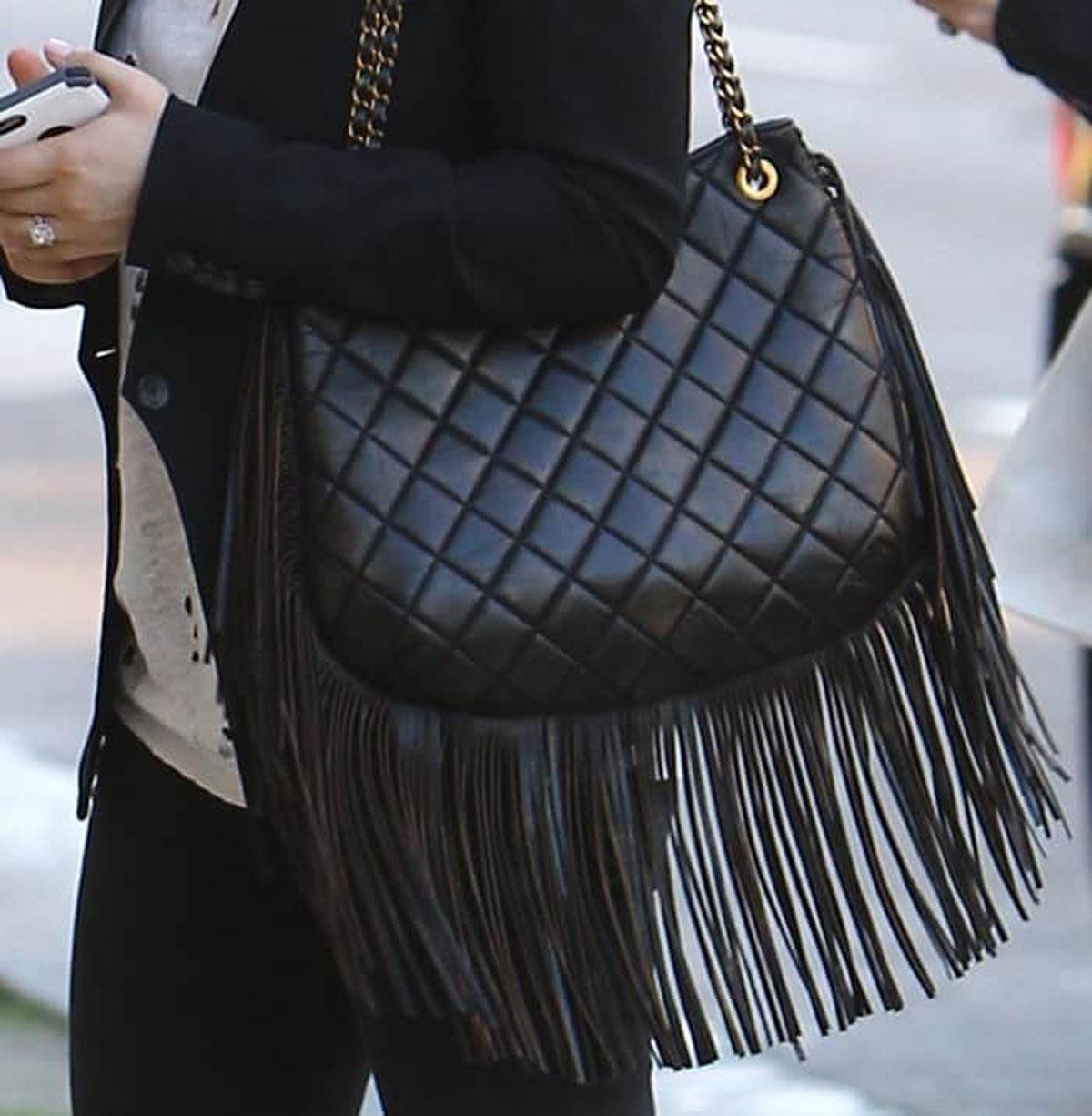 Chanel 2014 Paris Dallas Metièrs D'Art Runway Brown Fringe Shopper Tote Bag Excellent état - En vente à Miami, FL